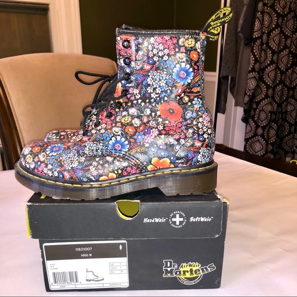 Vintage Floral Doc Martens - Picture 9 of 10